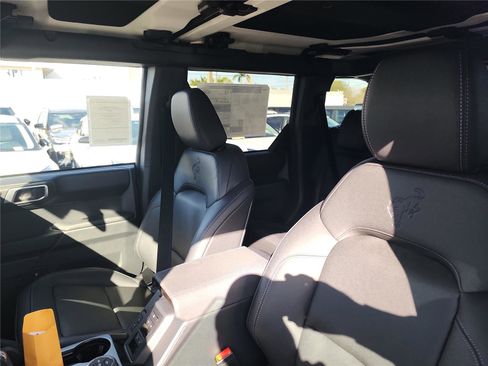 New 2025 Ford Bronco Badlands w/ Sasquatch Package image 14