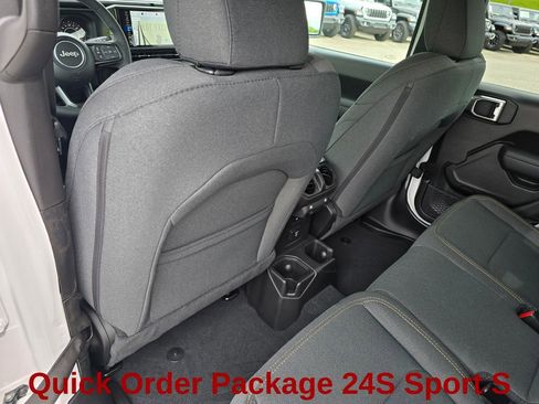 New 2025 Jeep Gladiator Sport image 22