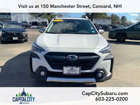 Used 2023 Subaru Outback Touring AWD/4WD image 2