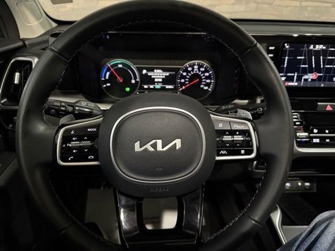 Used 2022 Kia Sorento EX w/ Panoramic Sunroof Package image 17