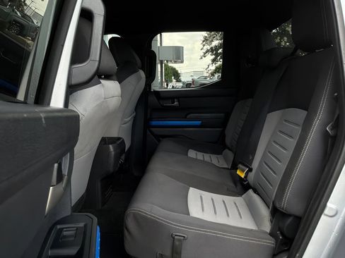 Used 2025 Toyota Tacoma TRD Off-Road AWD/4WD image 11