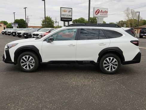 Certified 2025 Subaru Outback Premium w/ Popular Package #1A image 2