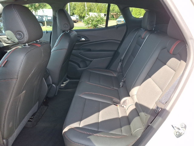 Used 2025 Chevrolet Trax RS w/ Driver Confidence Package FWD image 9
