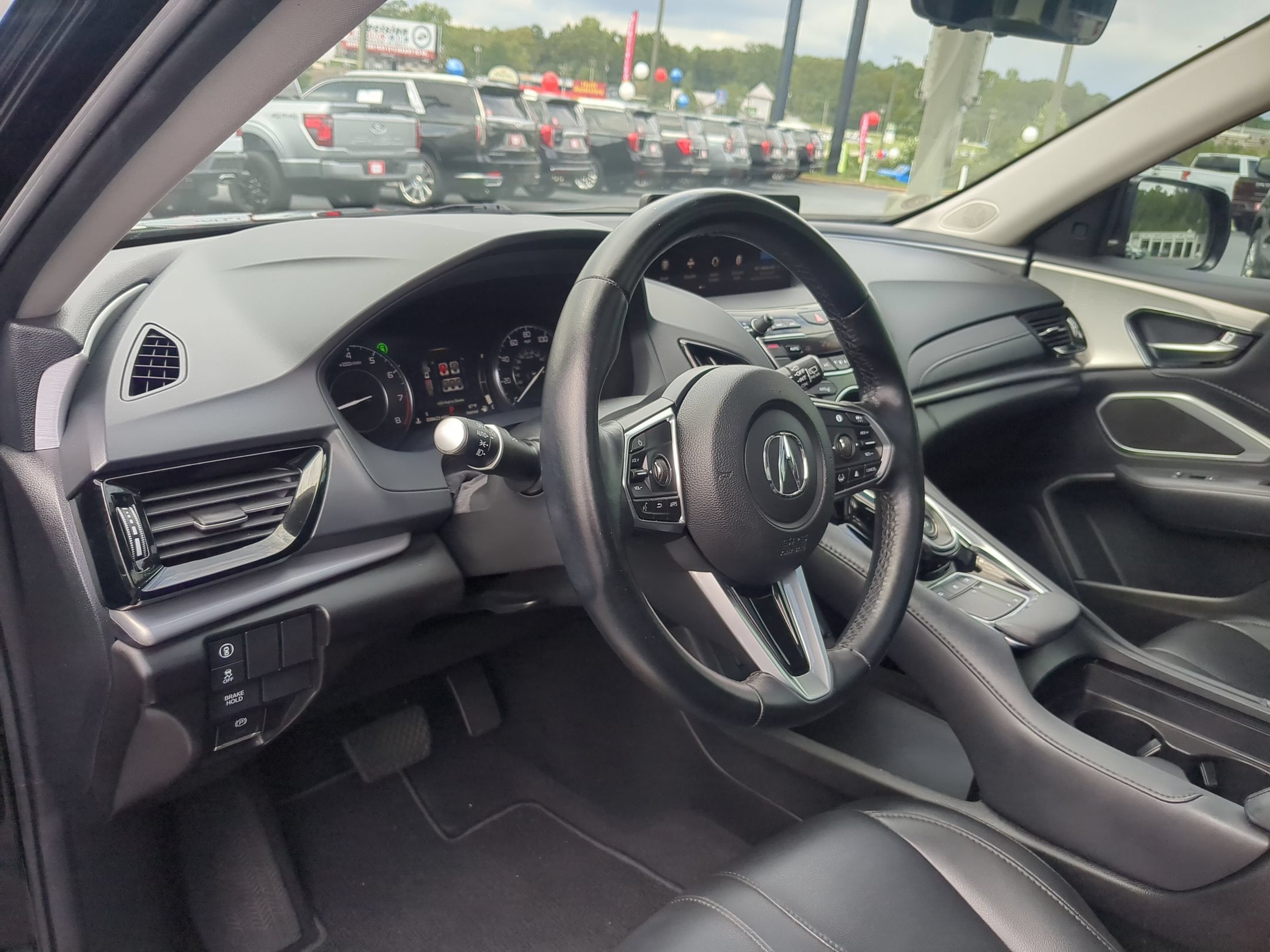 Used 2024 Acura RDX SH-AWD image 13