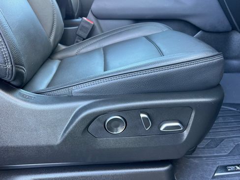 Used 2024 GMC Yukon Denali w/ Denali Reserve Package AWD/4WD image 23