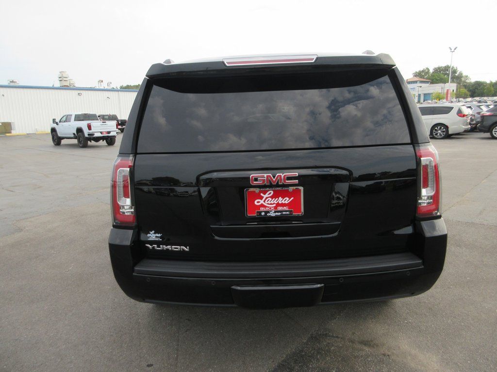 Used 2019 GMC Yukon SLT w/ Graphite Performance Edition AWD/4WD image 6