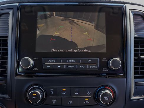 Used 2023 Nissan Titan SV image 29