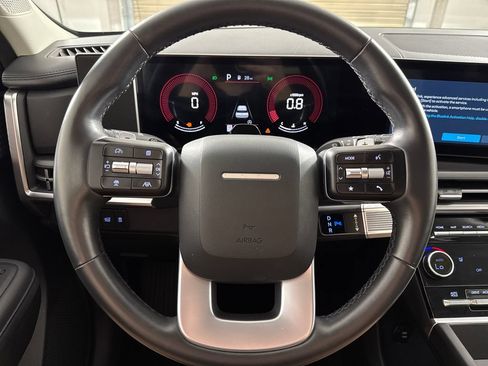 Used 2025 Hyundai Santa Fe SEL FWD image 14