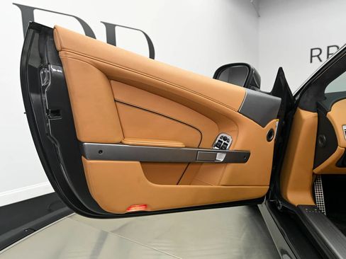Used 2014 Aston Martin DB9 Volante RWD image 25
