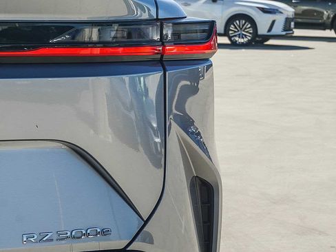 Used 2024 Lexus RZ 300e Premium w/ Technology Package image 12