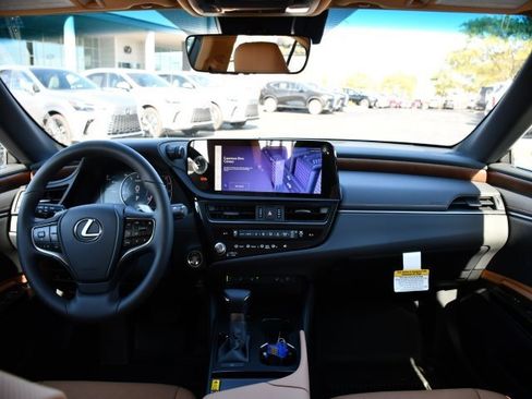 New 2025 Lexus ES 350 w/ Premium Package image 20