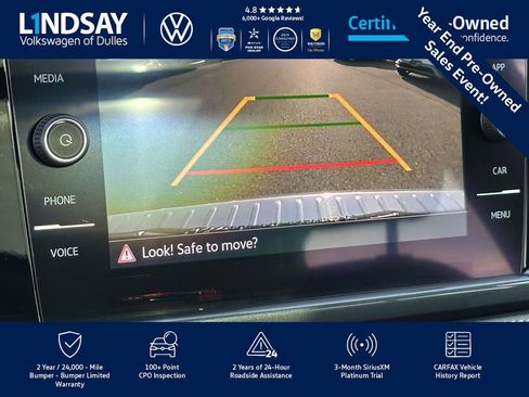 Certified 2022 Volkswagen Taos SEL w/ Panoramic Sunroof Package image 18