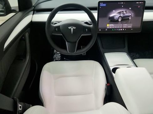 Used 2023 Tesla Model Y Long Range AWD/4WD image 51