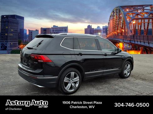 Used 2019 Volkswagen Tiguan SEL Premium image 3