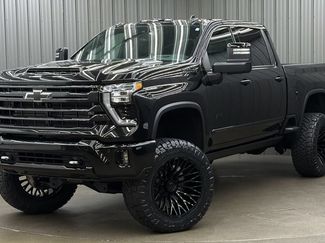 Used 2026 Chevrolet Silverado 2500 High Country w/ High Country Premium Package AWD/4WD video 1