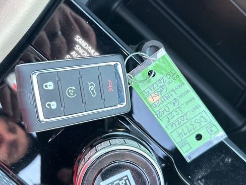 New 2026 Jeep Grand Cherokee Limited image 34