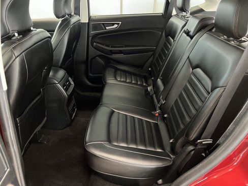 Used 2019 Ford Edge SEL w/ Equipment Group 201A AWD/4WD image 25