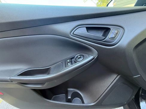 Used 2016 Ford Focus S image 10