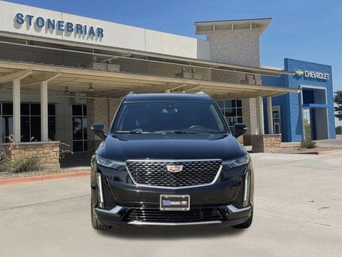 Used 2023 Cadillac XT6 Premium Luxury image 9