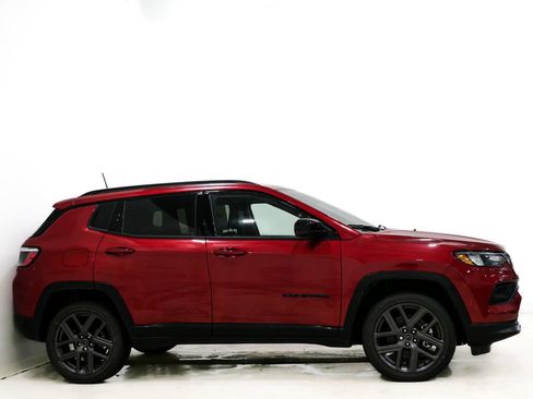 New 2026 Jeep Compass Latitude w/ Sun and Sound Group image 5