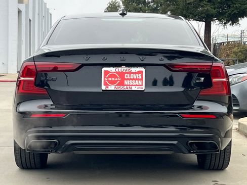 Used 2022 Volvo S60 T8 R-Design w/ Advanced Package image 8