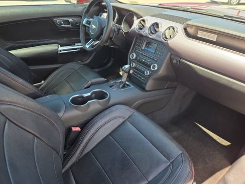 Used 2015 Ford Mustang Coupe RWD image 14