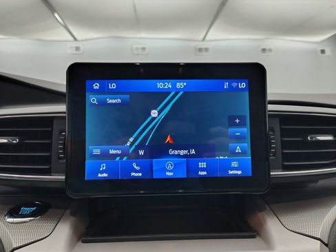 Certified 2024 Ford Explorer XLT w/ Equipment Group 202A AWD/4WD image 3