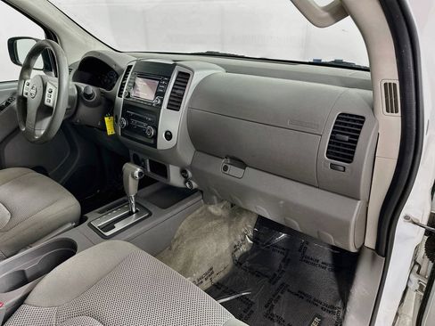 Used 2017 Nissan Frontier SV RWD image 30
