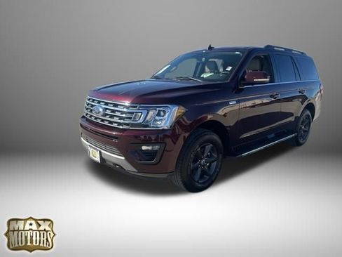 Used 2021 Ford Expedition XLT image 3