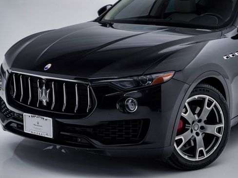 Used 2018 Maserati Levante image 4