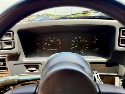 Used 1989 Ford Mustang LX RWD image 18