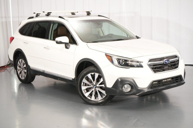 Used 2018 Subaru Outback 3.6R Touring AWD/4WD image 8