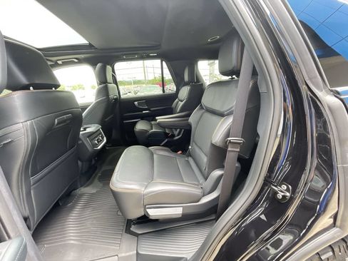 Used 2025 Ford Expedition Tremor AWD/4WD image 26