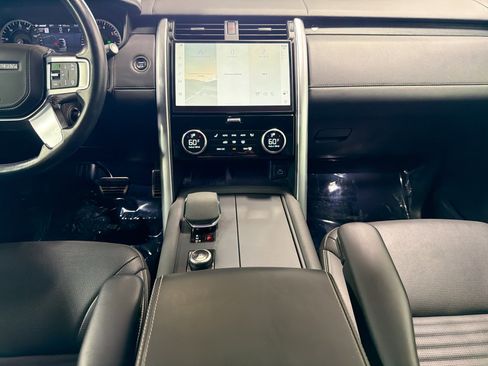 Used 2023 Land Rover Discovery HSE R-Dynamic AWD/4WD image 19