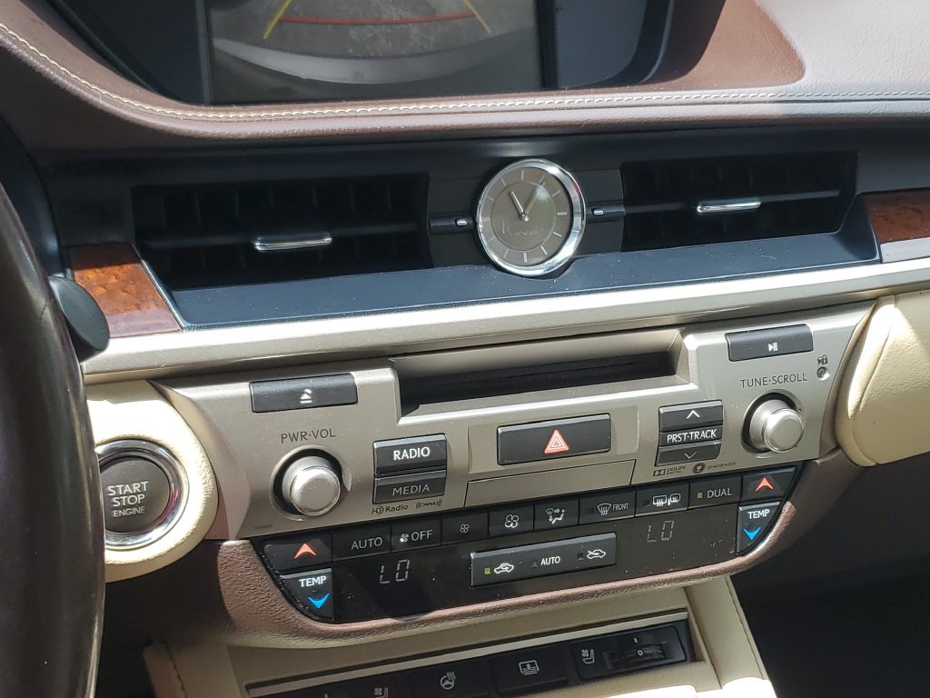 Used 2017 Lexus ES 350 w/ Luxury Package FWD image 29