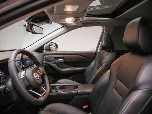 Used 2022 Nissan Rogue SL FWD image 18