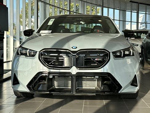 Used 2026 BMW M5 w/ Executive Package AWD/4WD image 6