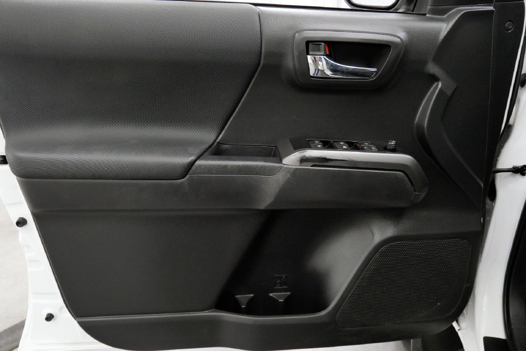 Used 2023 Toyota Tacoma TRD Sport AWD/4WD image 12