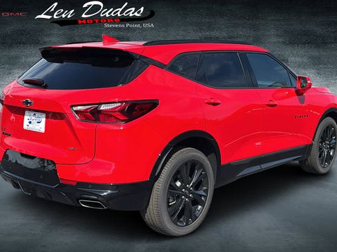 Certified 2019 Chevrolet Blazer RS w/ Sun and Wheels Package FWD image 4