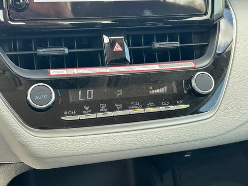 Used 2025 Toyota Corolla LE FWD image 26