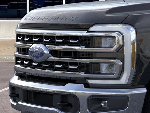 New 2026 Ford F250 XLT w/ XLT Premium Package AWD/4WD image 17