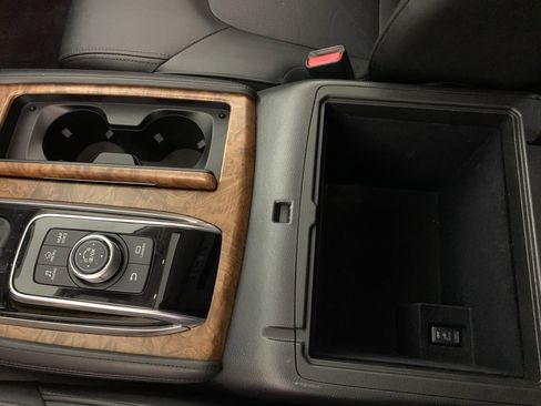 Used 2021 Nissan Armada SL w/ Captain's Chairs Package image 30