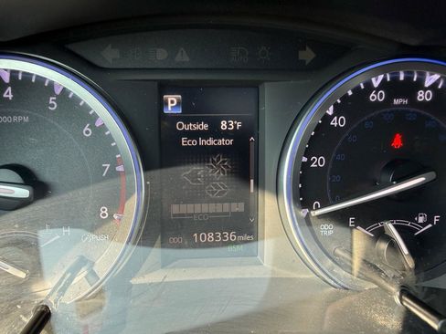 Used 2017 Toyota Highlander XLE FWD image 18
