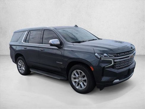 Used 2021 Chevrolet Tahoe Premier w/ Premium Package RWD image 3