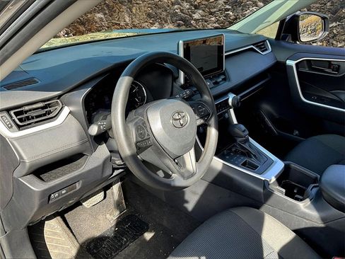 Used 2023 Toyota RAV4 LE image 12