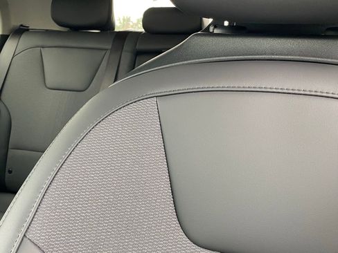 New 2026 Kia Niro Wind image 13