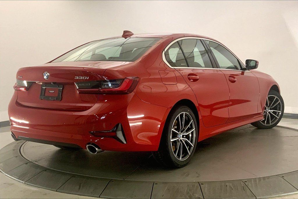 Used 2022 BMW 330i xDrive Sedan w/ Premium Package 2 AWD/4WD image 12