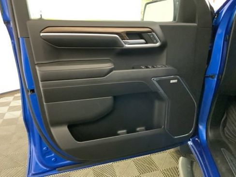 Used 2023 Chevrolet Silverado 1500 RST AWD/4WD image 16