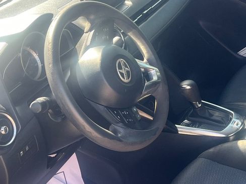 Used 2018 Toyota Yaris iA FWD image 10