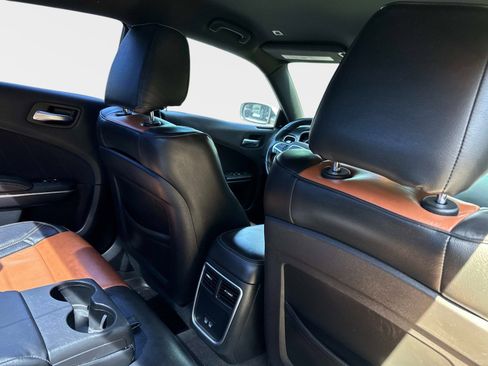 Used 2018 Dodge Charger GT image 28